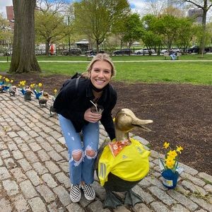 Meet your Posher, Hayley